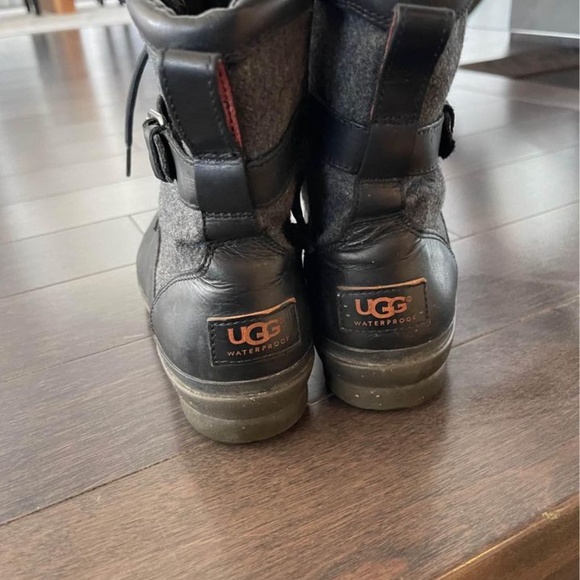 Winter boots ugg size 8us - Picture 2 of 5
